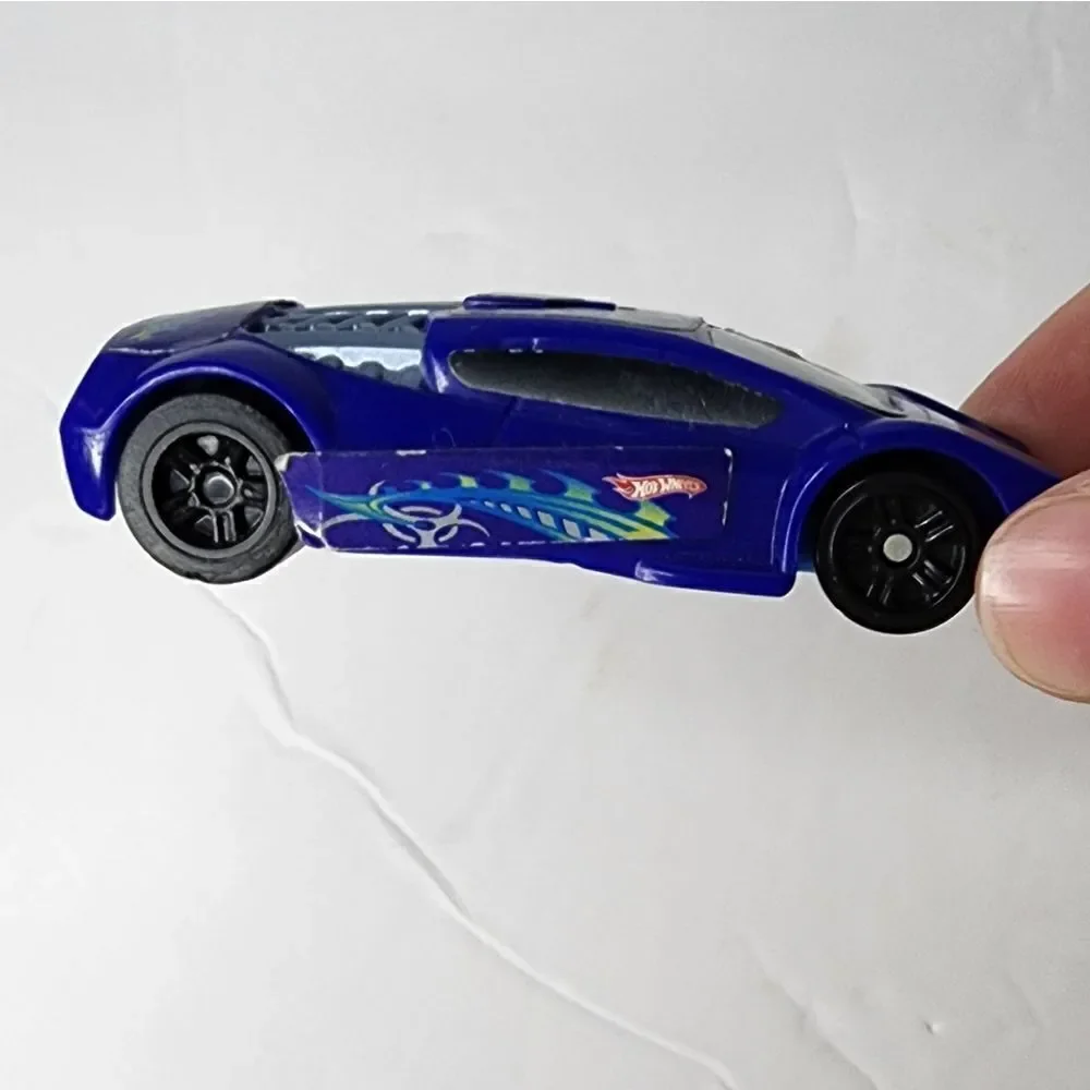HOT WHEELS TSR B8F General Mills cereal giveaway Toy Car plastic RARE  blue 2011